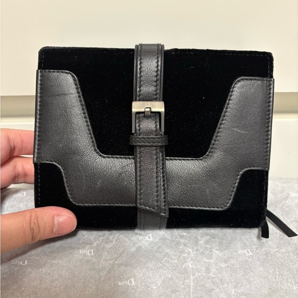 Yves Saint Laurent Black Leather And Suede Wallet - Picture 2 of 10